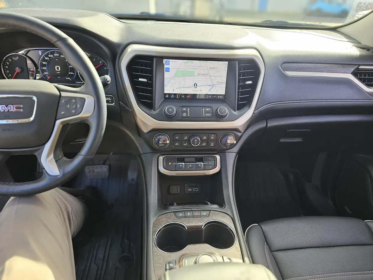 GMC Acadia снимка GMC Acadia