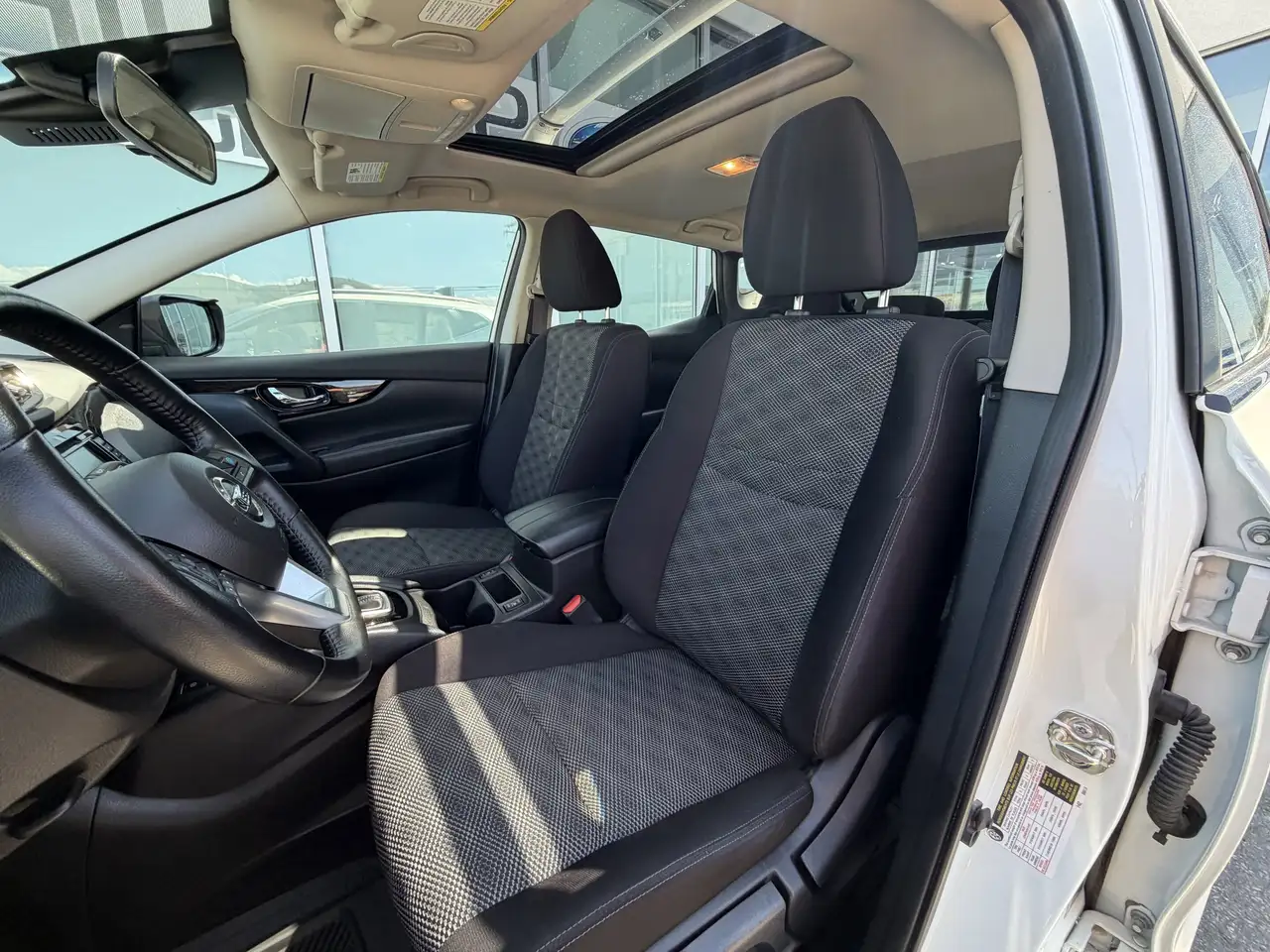Nissan Qashqai снимка Nissan Qashqai