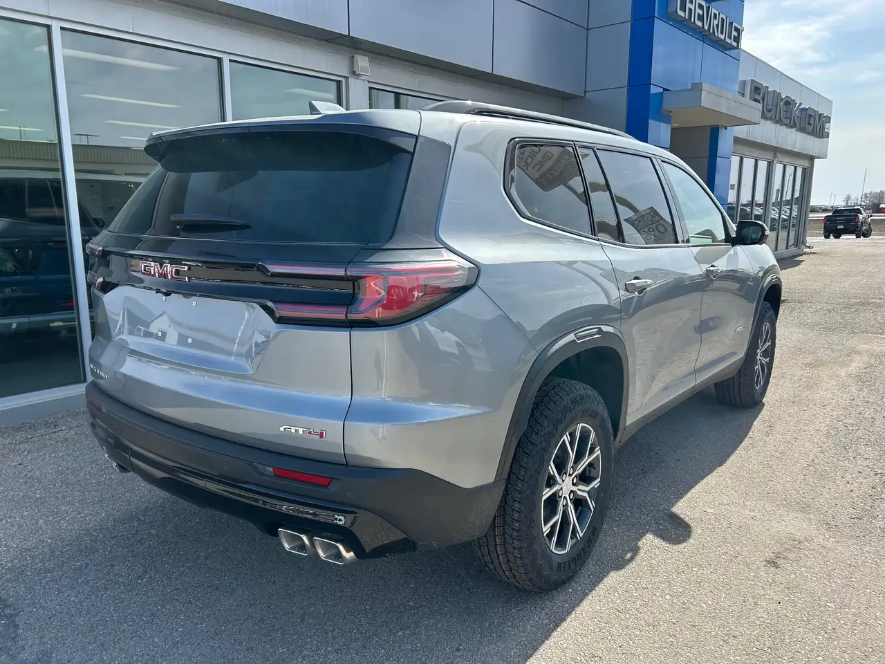 GMC Acadia снимка GMC Acadia