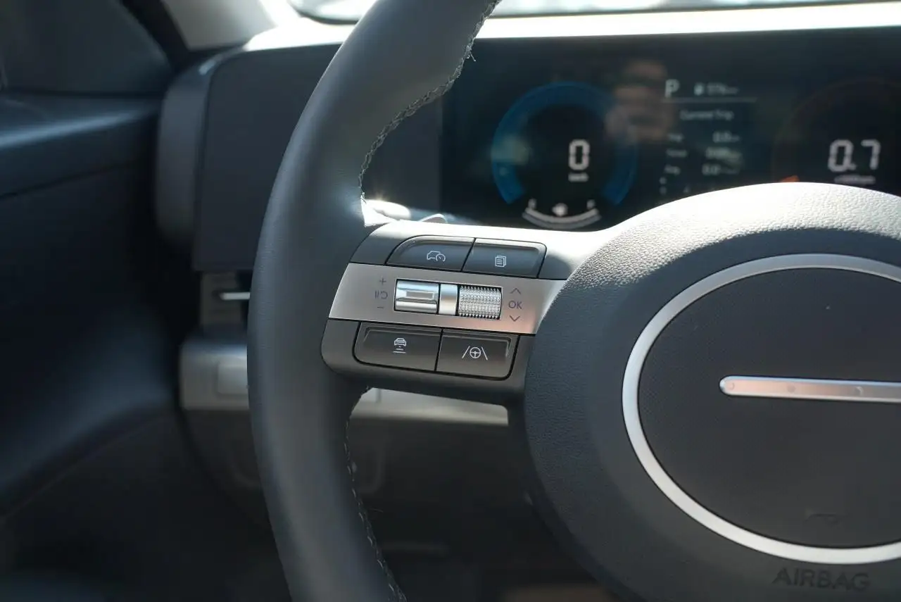 Hyundai KONA снимка Hyundai KONA