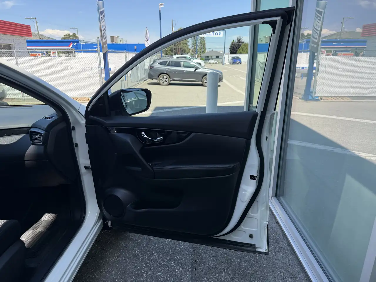 Nissan Qashqai снимка Nissan Qashqai