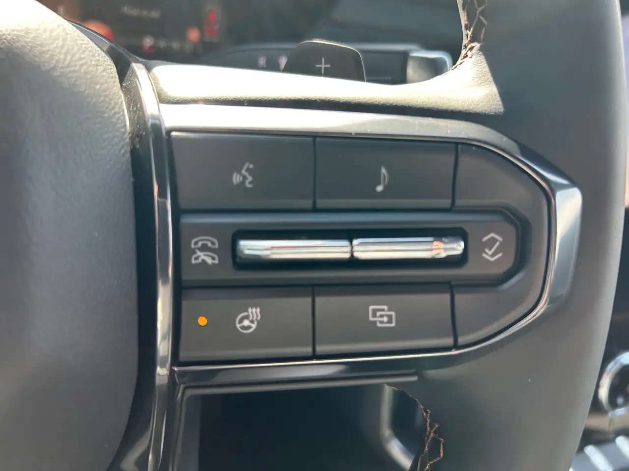 GMC Acadia снимка GMC Acadia