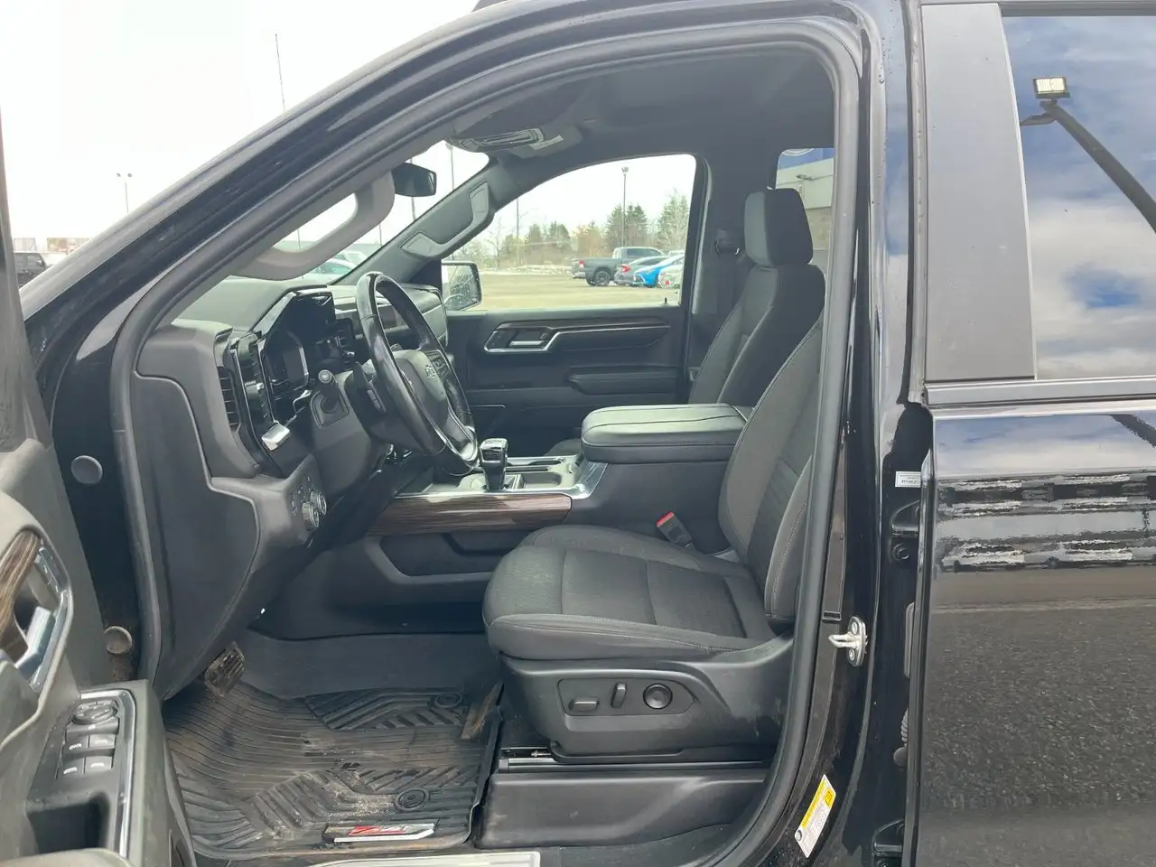 Chevrolet Silverado 1500 снимка Chevrolet Silverado 1500