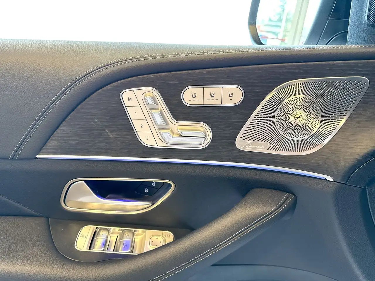 Mercedes-Benz GLE снимка Mercedes-Benz GLE