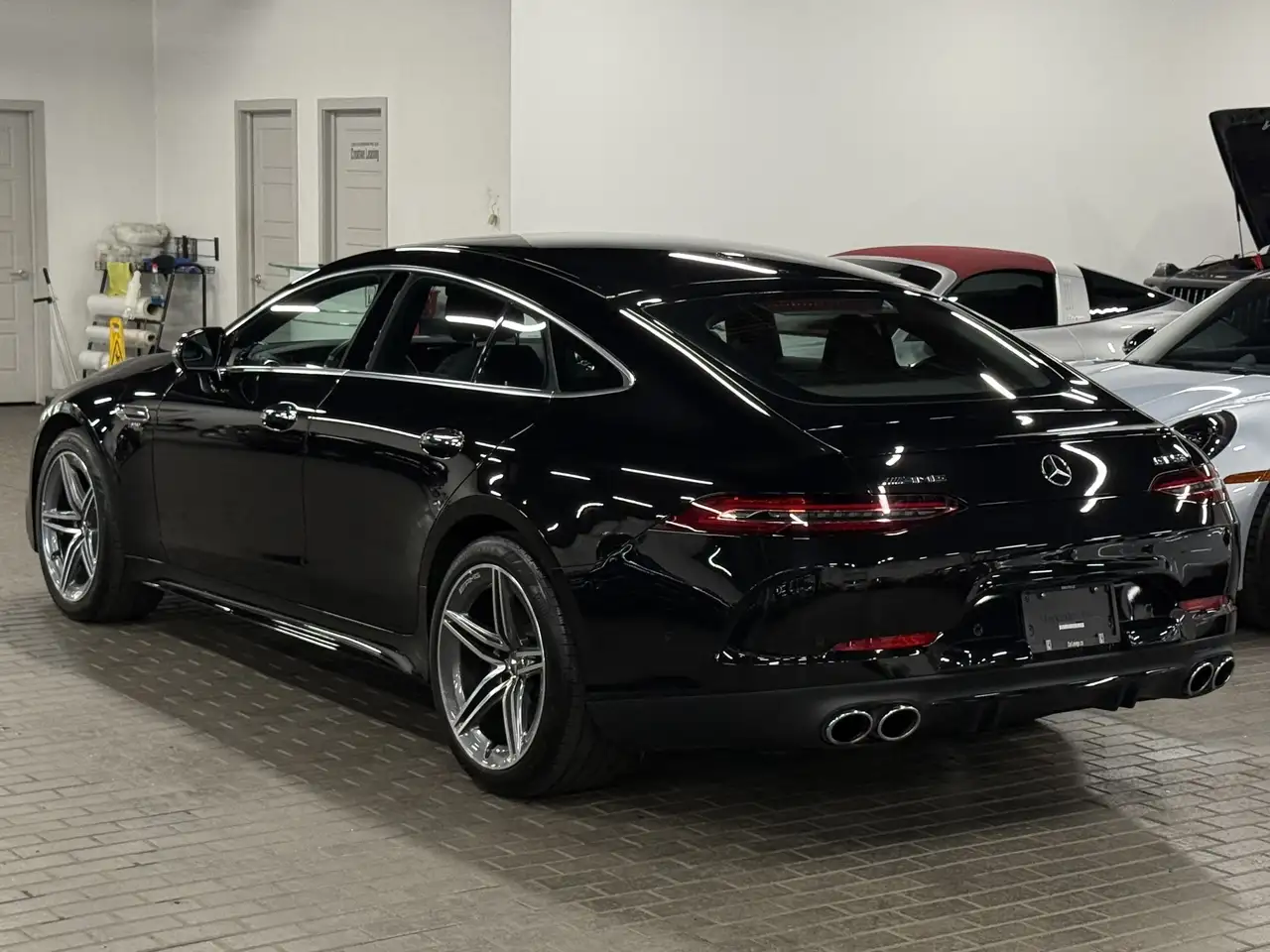 Mercedes-Benz AMG GT снимка Mercedes-Benz AMG GT
