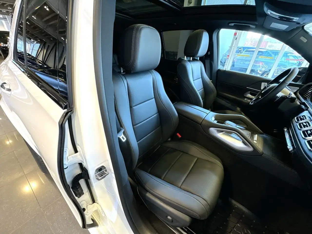 Mercedes-Benz GLE снимка Mercedes-Benz GLE
