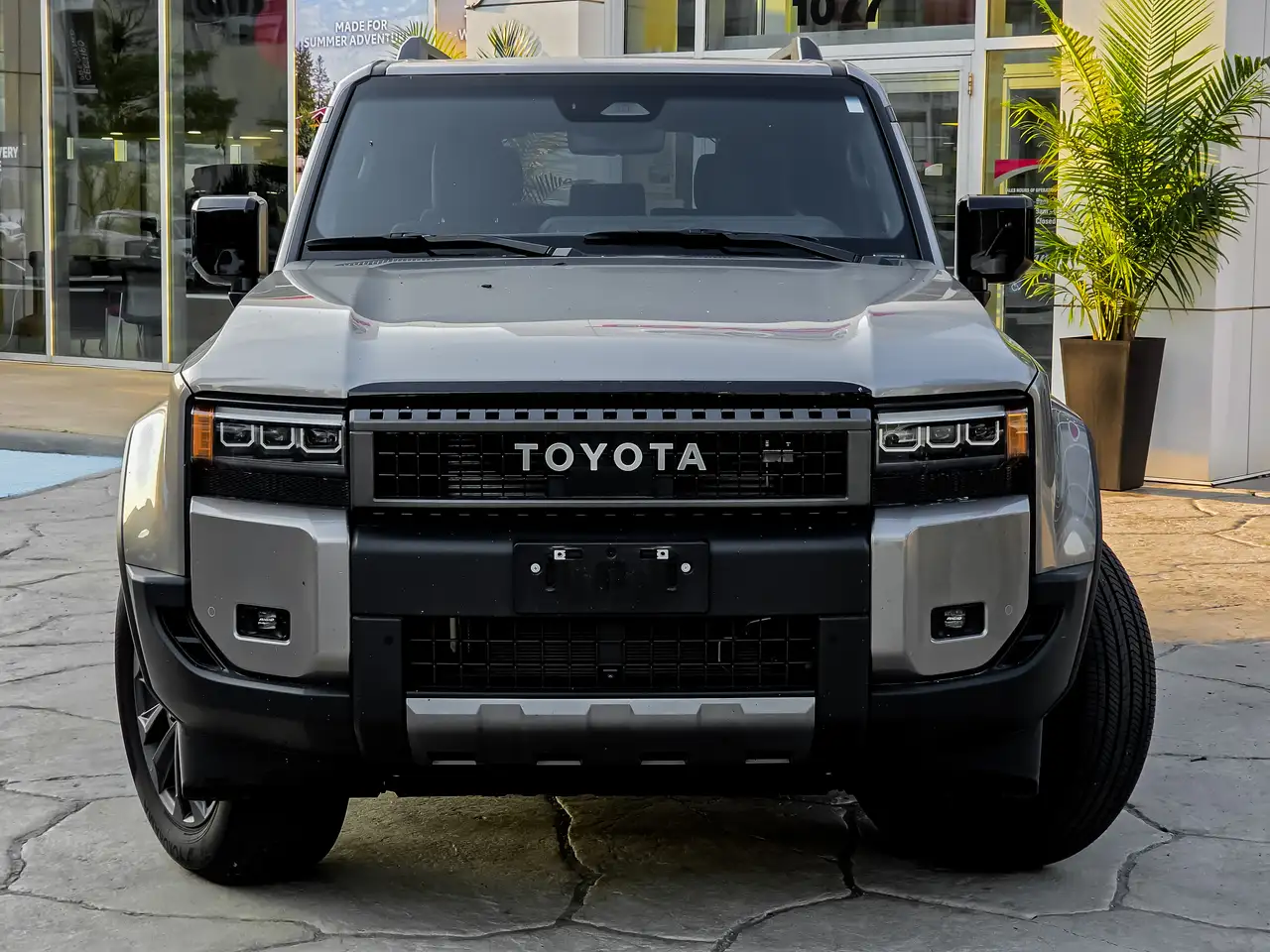 Toyota Land Cruiser photo Toyota Land Cruiser