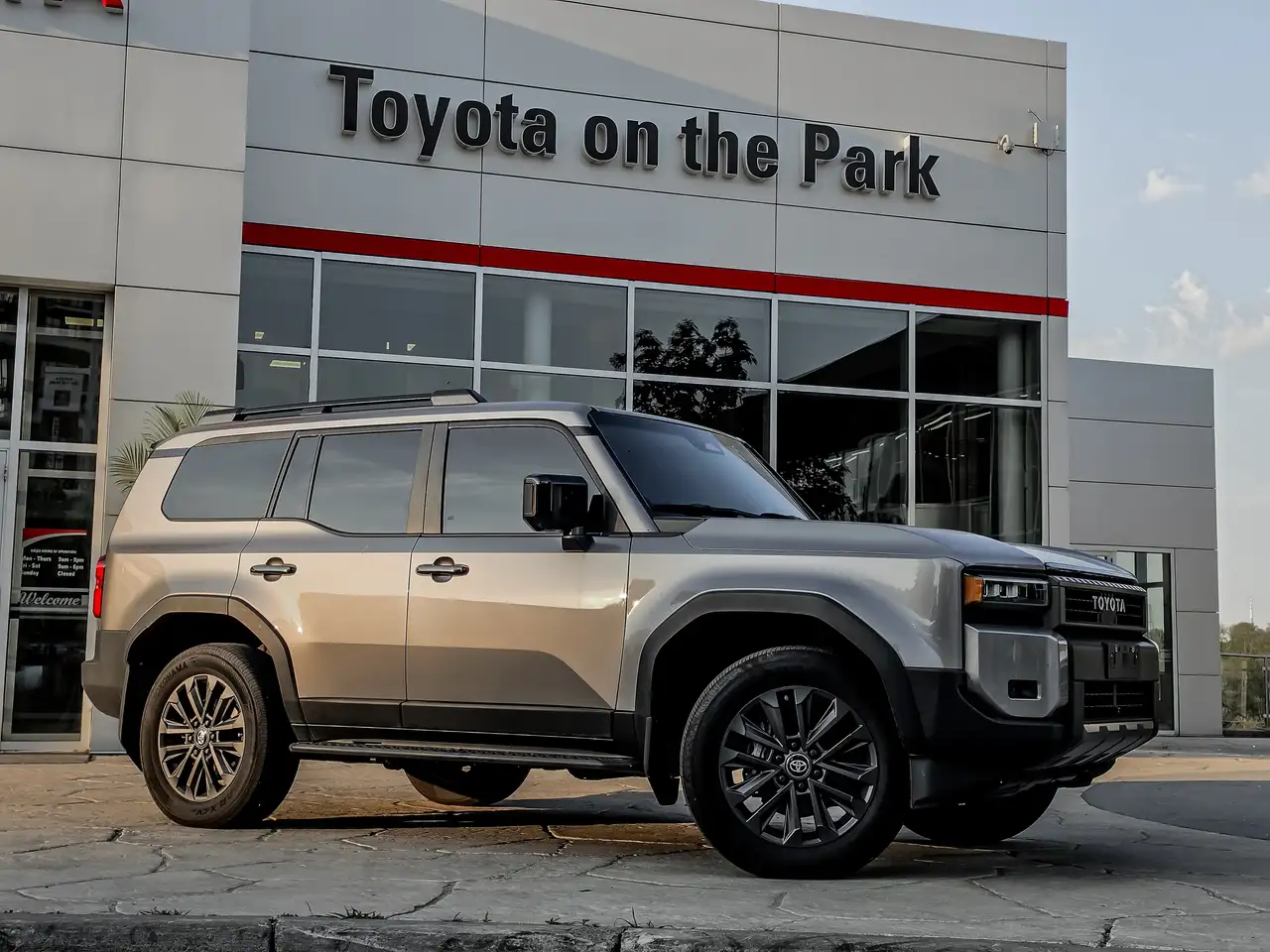 Toyota Land Cruiser photo Toyota Land Cruiser