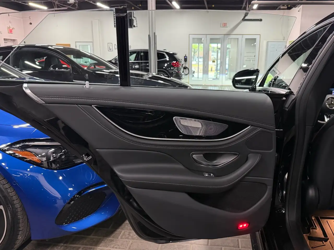 Mercedes-Benz AMG GT снимка Mercedes-Benz AMG GT