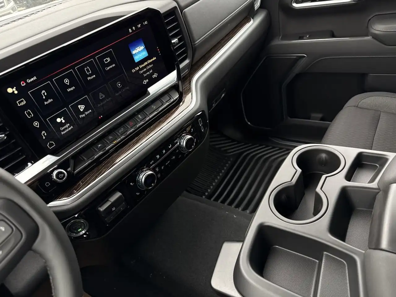 GMC Sierra 1500 photo GMC Sierra 1500