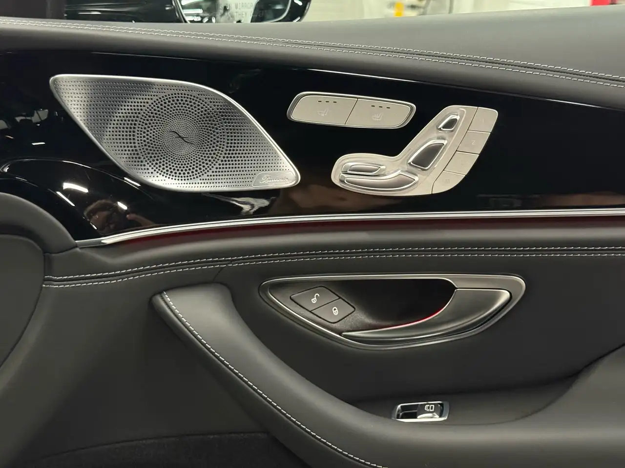 Mercedes-Benz AMG GT снимка Mercedes-Benz AMG GT
