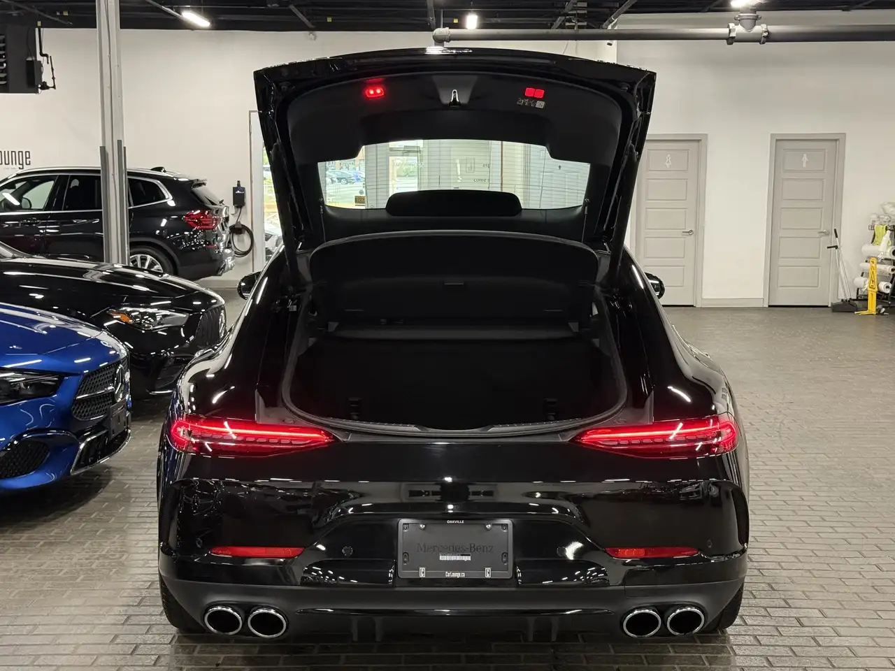 Mercedes-Benz AMG GT снимка Mercedes-Benz AMG GT