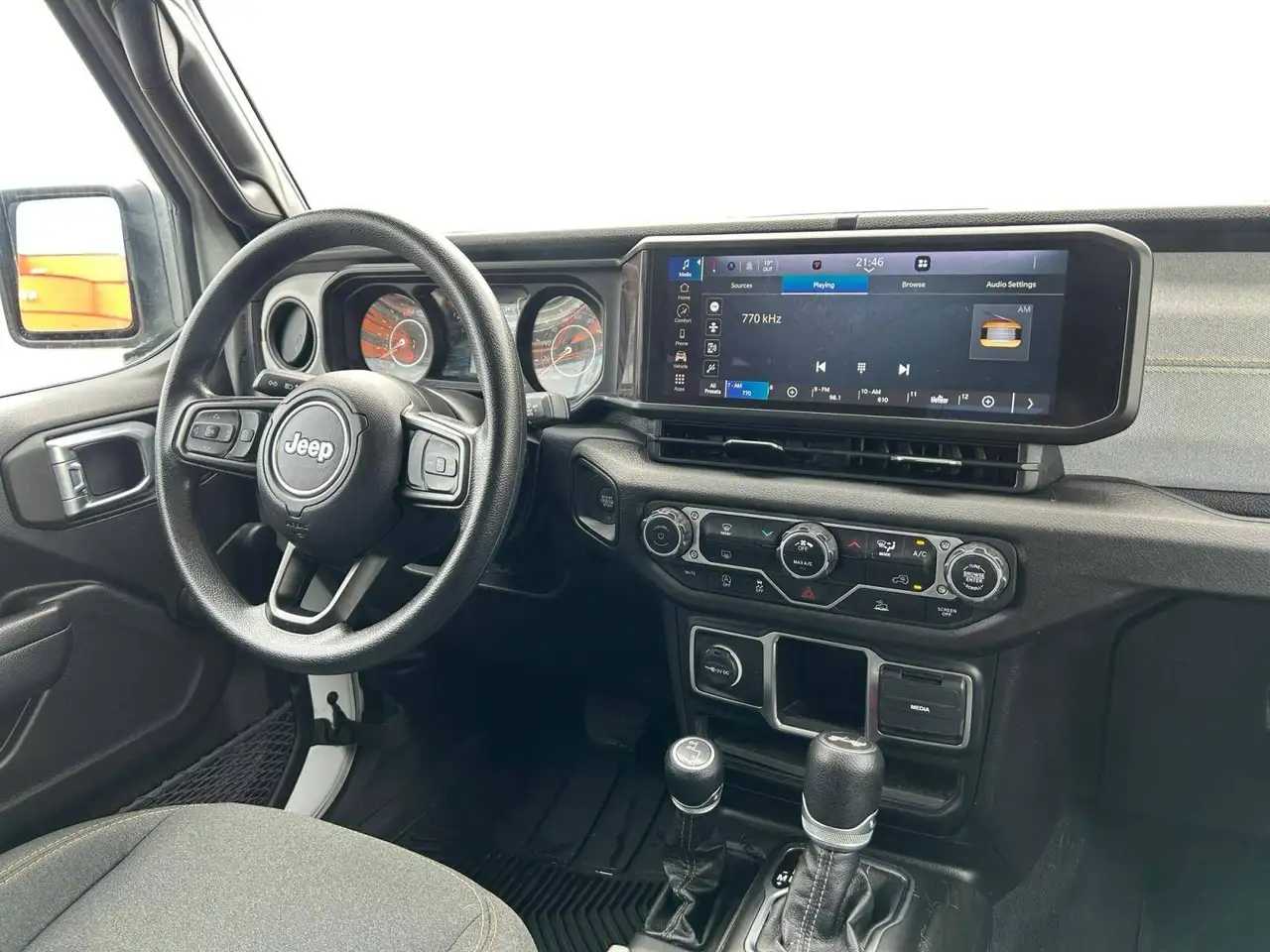 Jeep Wrangler снимка Jeep Wrangler