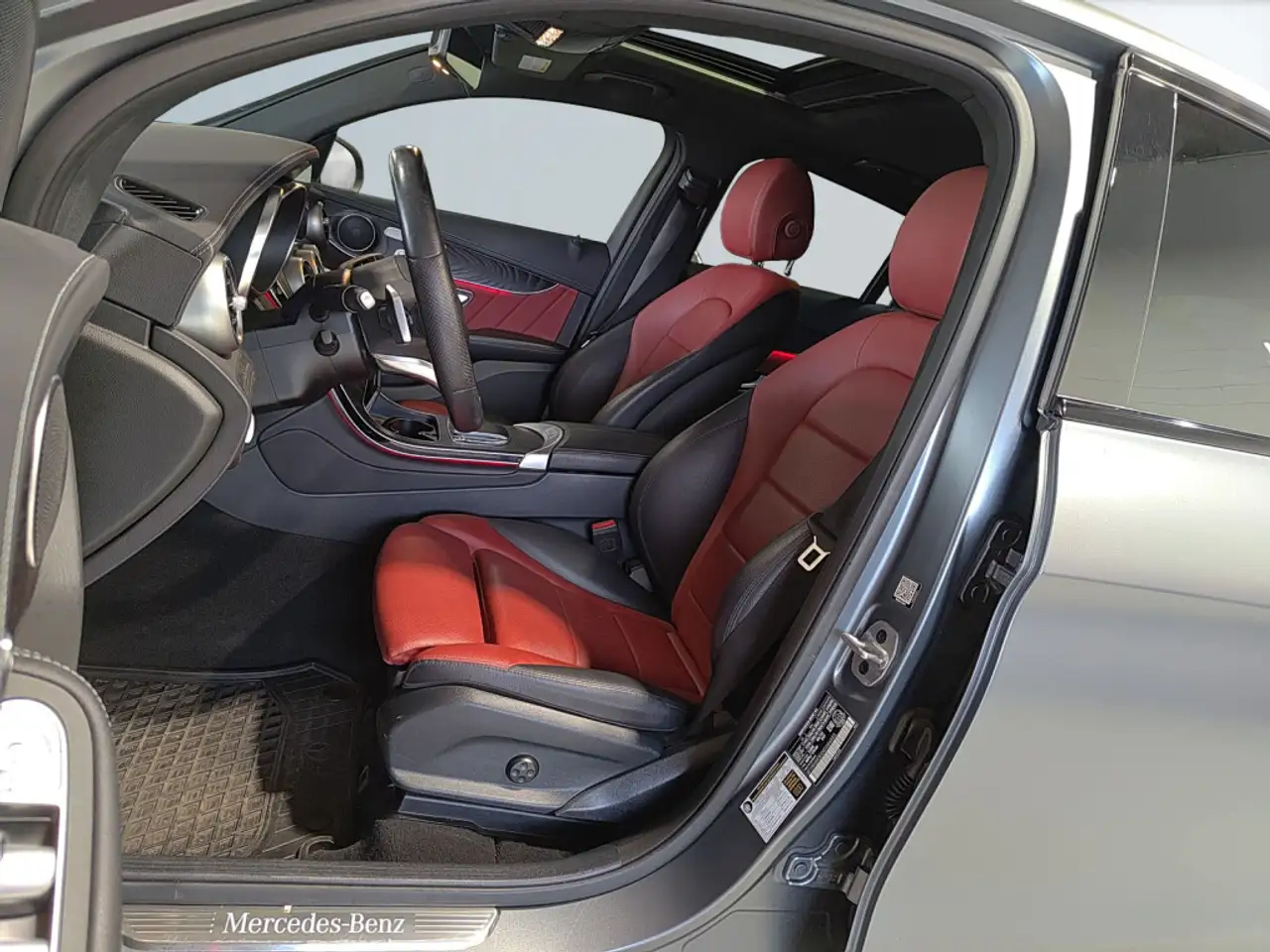 Mercedes-Benz GLC снимка Mercedes-Benz GLC