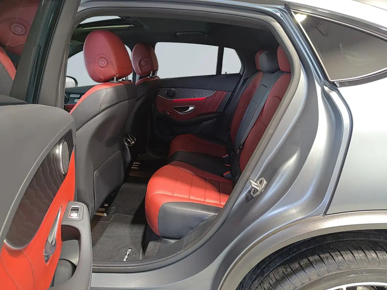 Mercedes-Benz GLC снимка Mercedes-Benz GLC