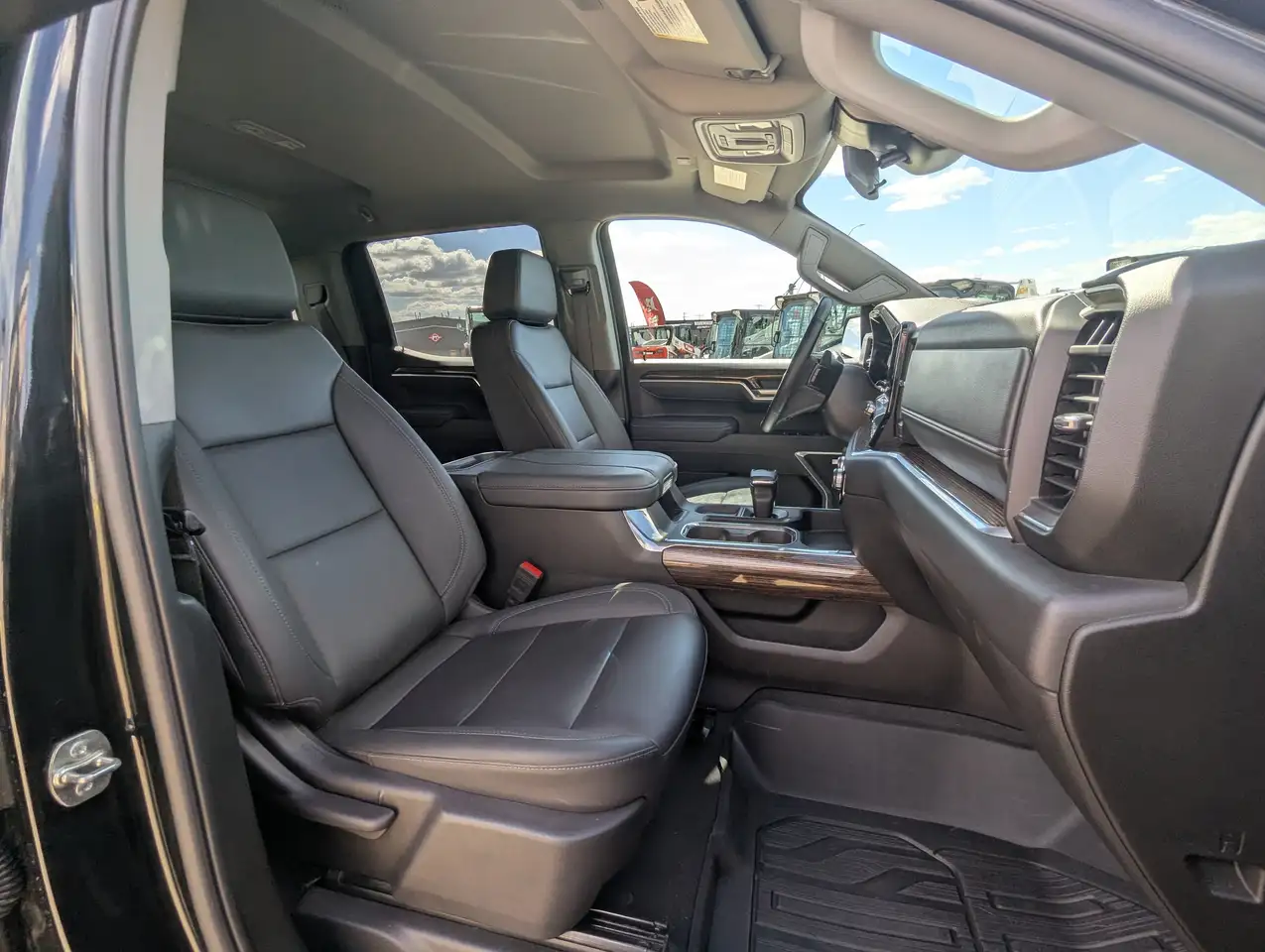 GMC Sierra 1500 снимка GMC Sierra 1500
