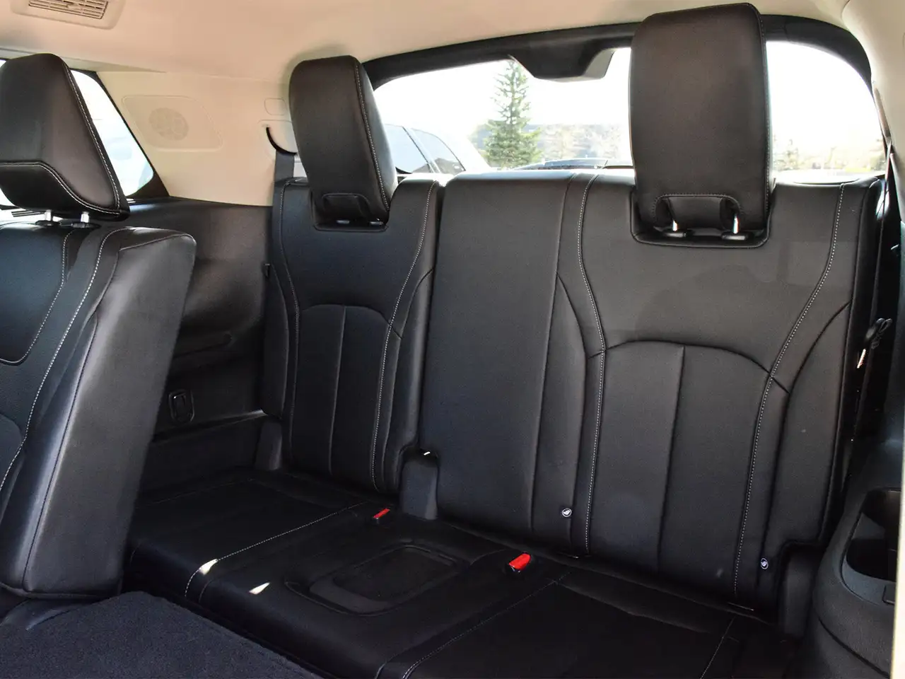 Infiniti QX60 снимка Infiniti QX60