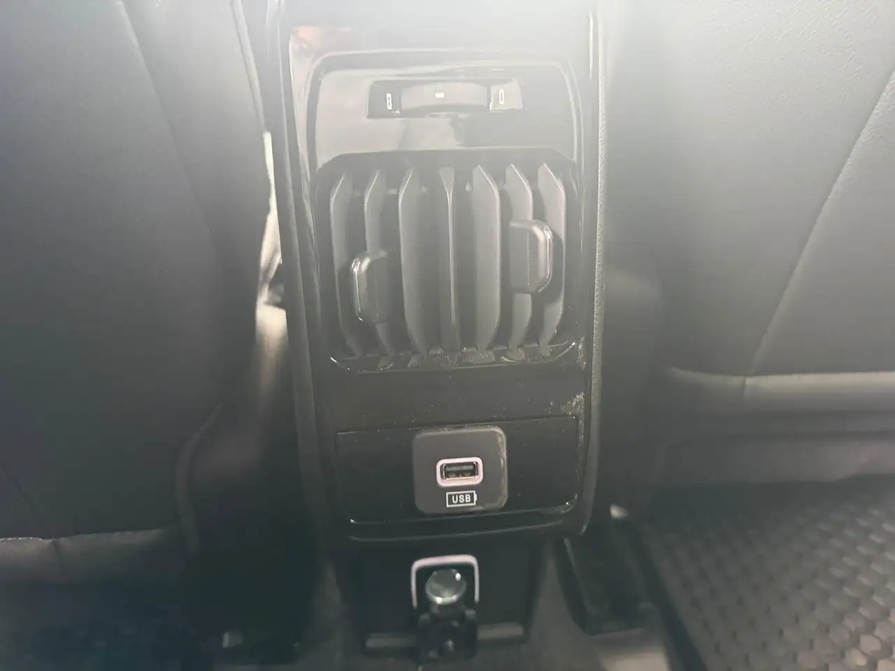 Jeep Compass photo Jeep Compass