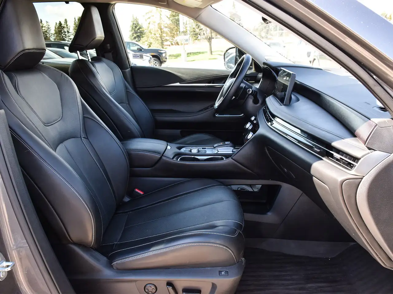 Infiniti QX60 снимка Infiniti QX60