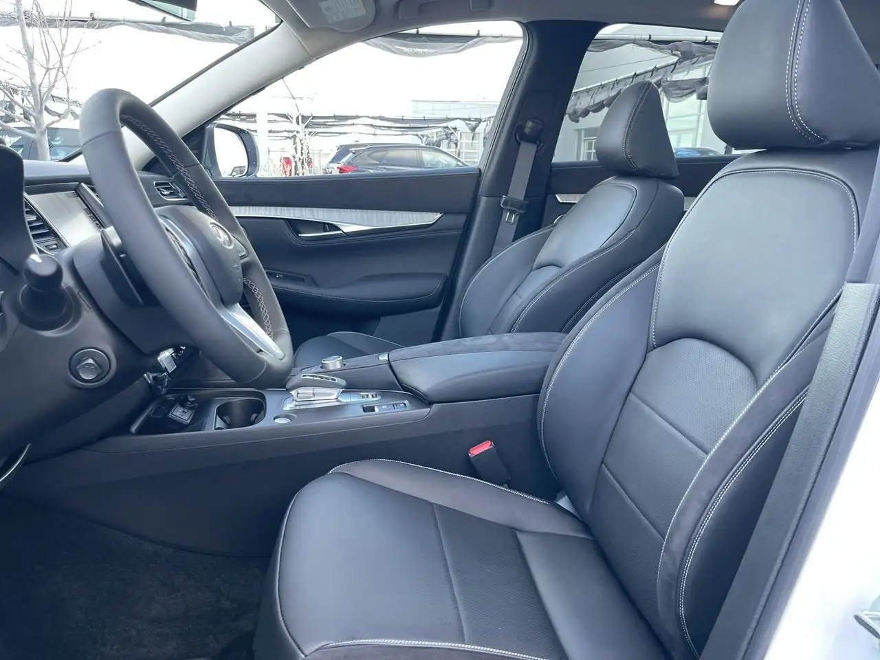 Infiniti QX50 снимка Infiniti QX50