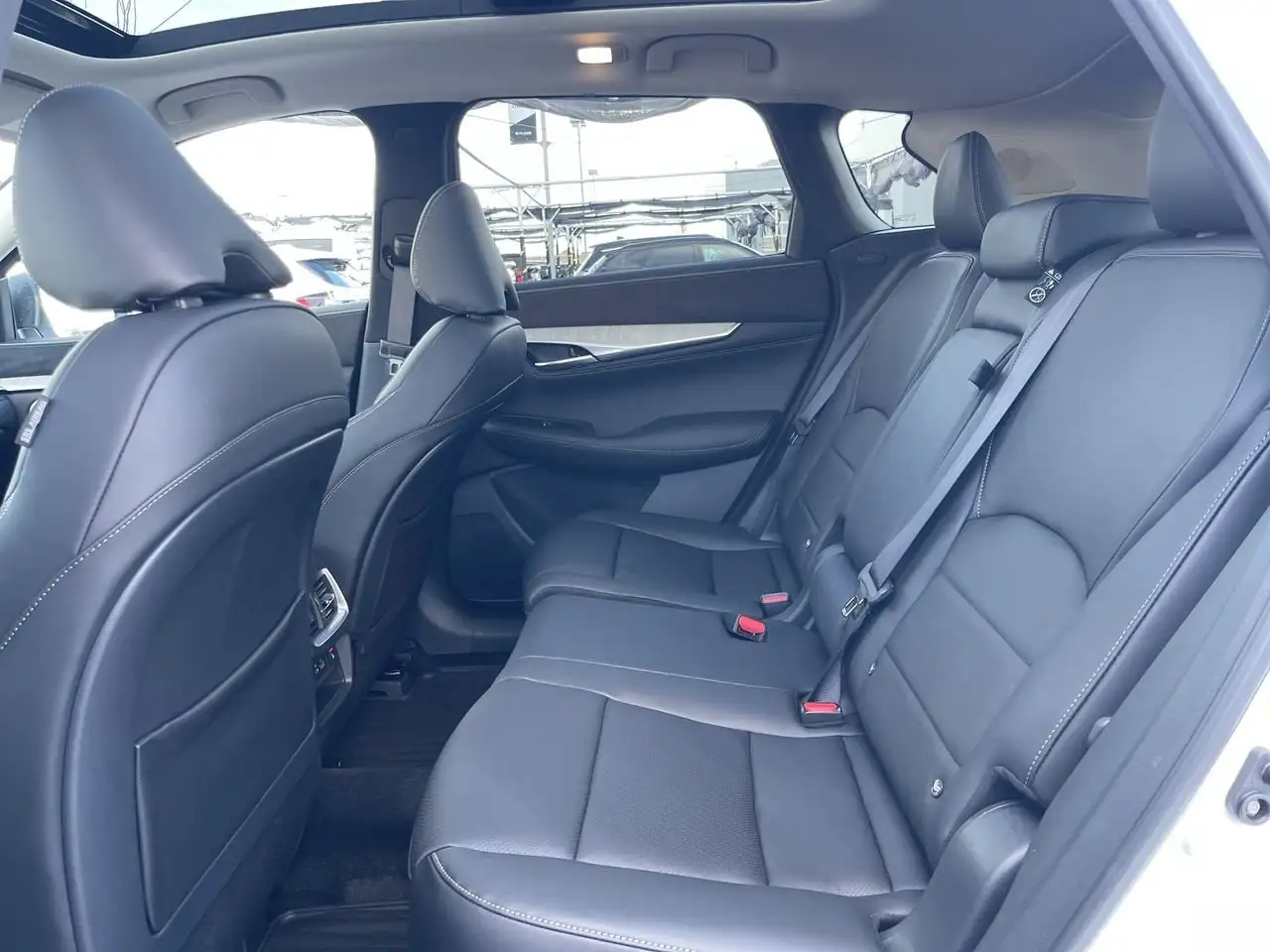 Infiniti QX50 снимка Infiniti QX50