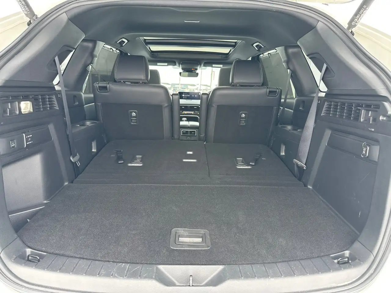 Mazda CX-90 PHEV photo Mazda CX-90 PHEV