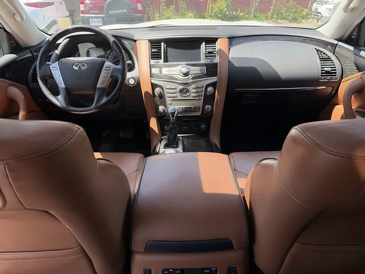 Infiniti QX80 fotografie Infiniti QX80