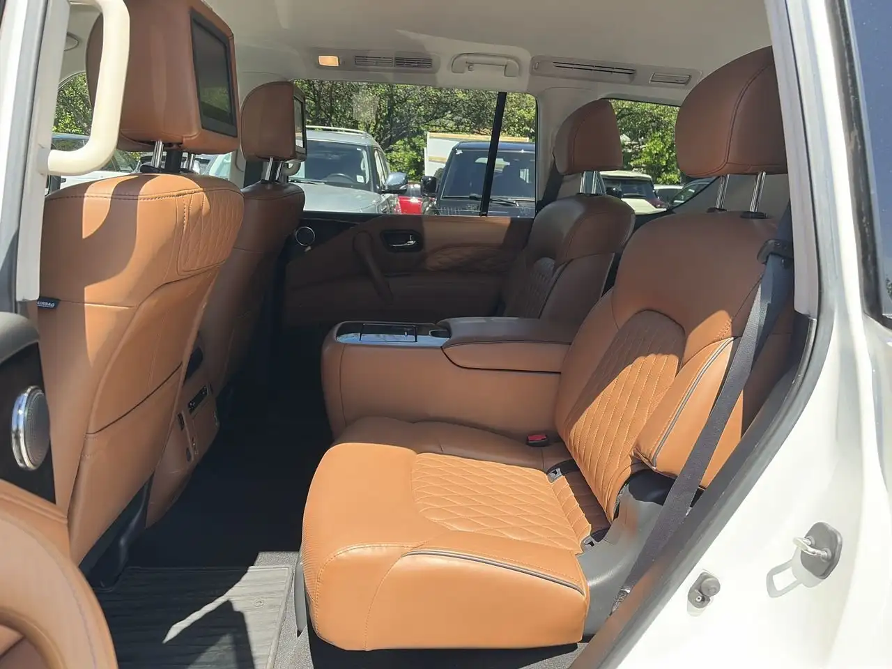 Infiniti QX80 fotografie Infiniti QX80