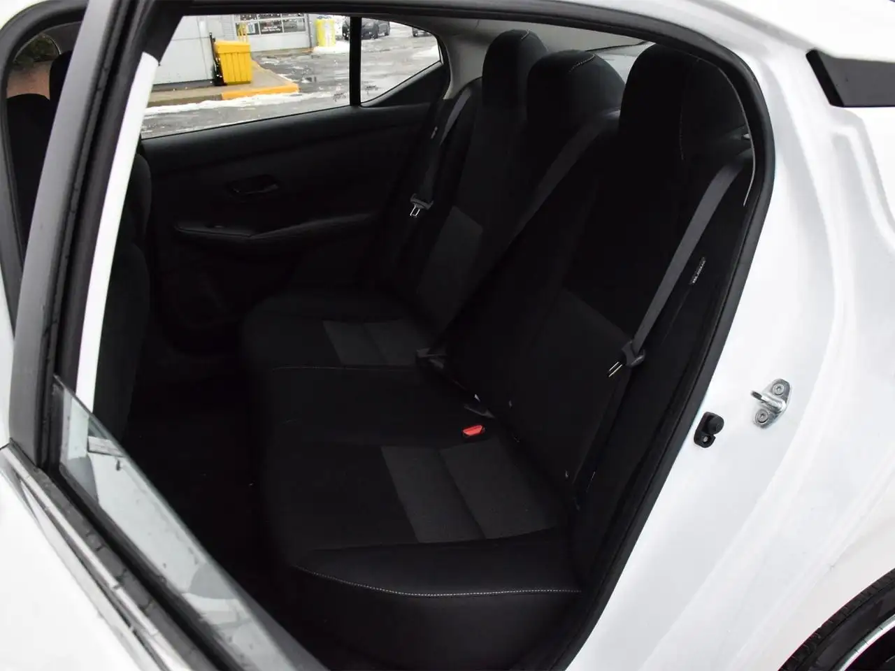 Nissan Sentra снимка Nissan Sentra