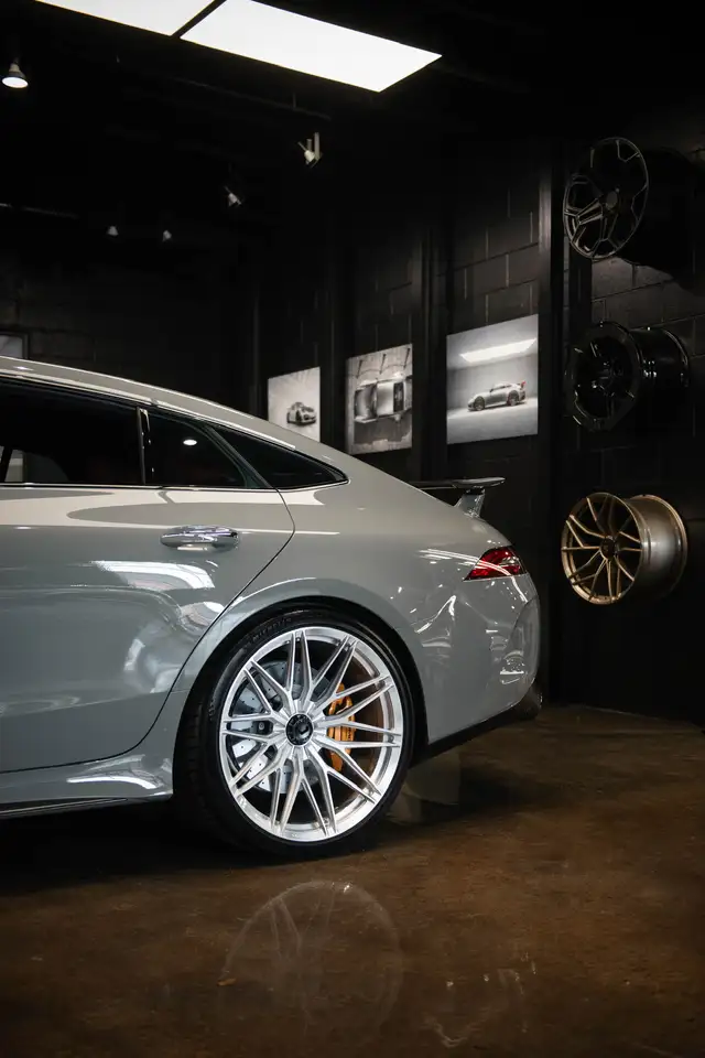 Mercedes-Benz AMG GT снимка Mercedes-Benz AMG GT