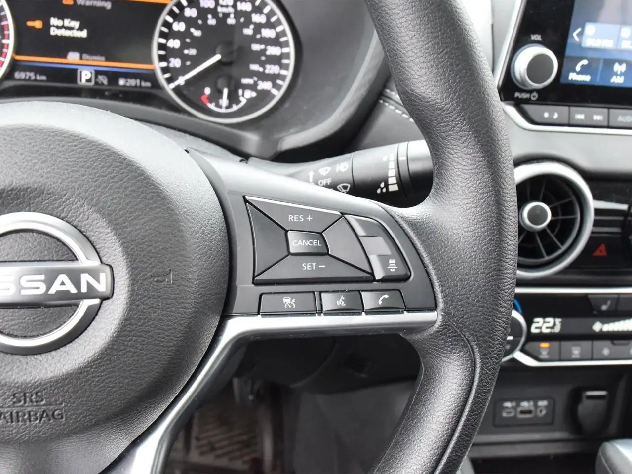 Nissan Sentra снимка Nissan Sentra
