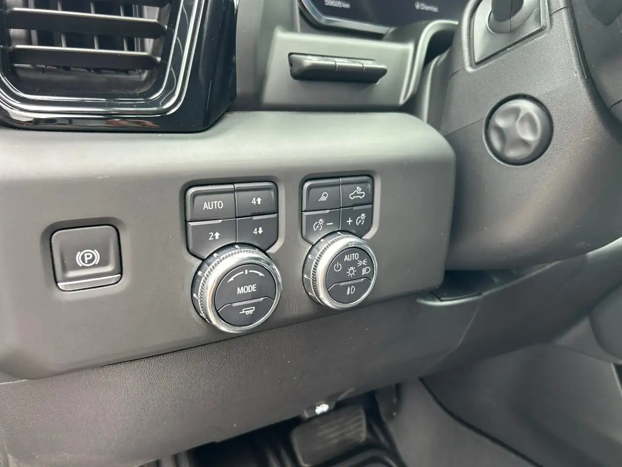 GMC Sierra 1500 fotografie GMC Sierra 1500