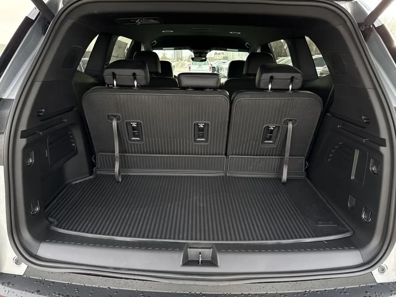 GMC Acadia photo GMC Acadia