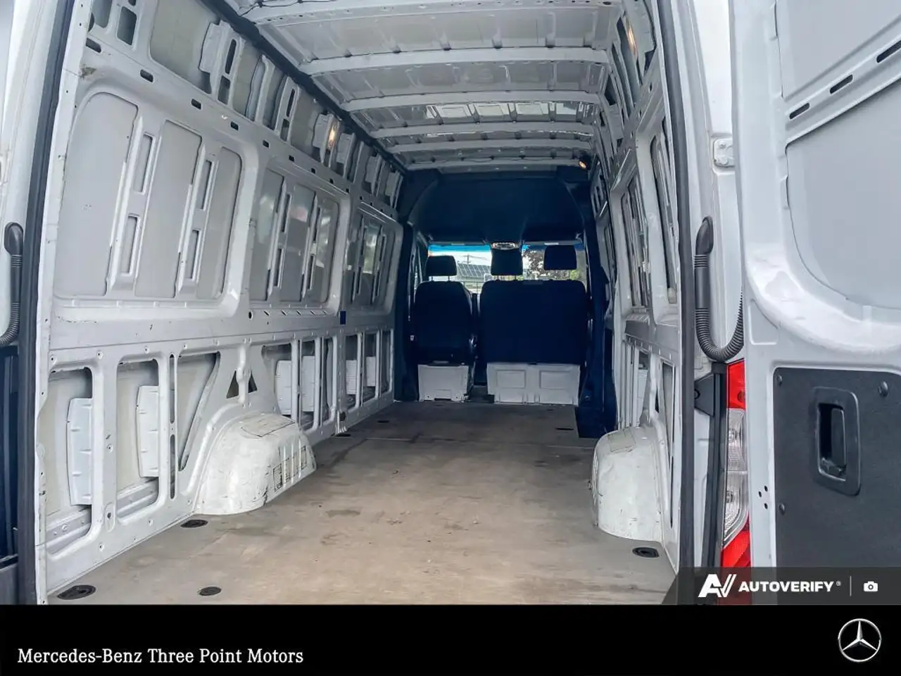 Mercedes-Benz Sprinter снимка Mercedes-Benz Sprinter