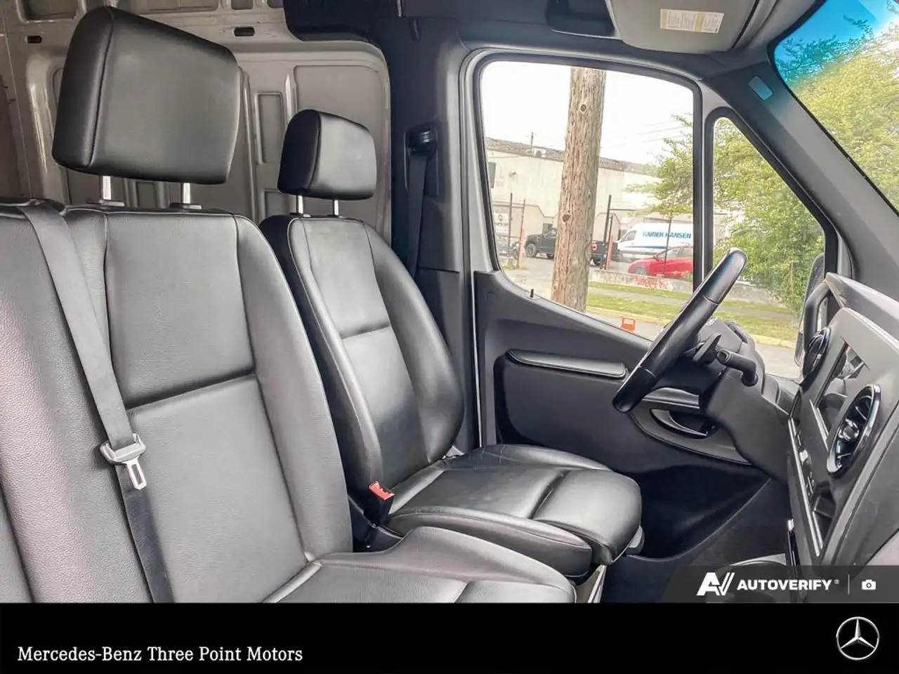 Mercedes-Benz Sprinter снимка Mercedes-Benz Sprinter