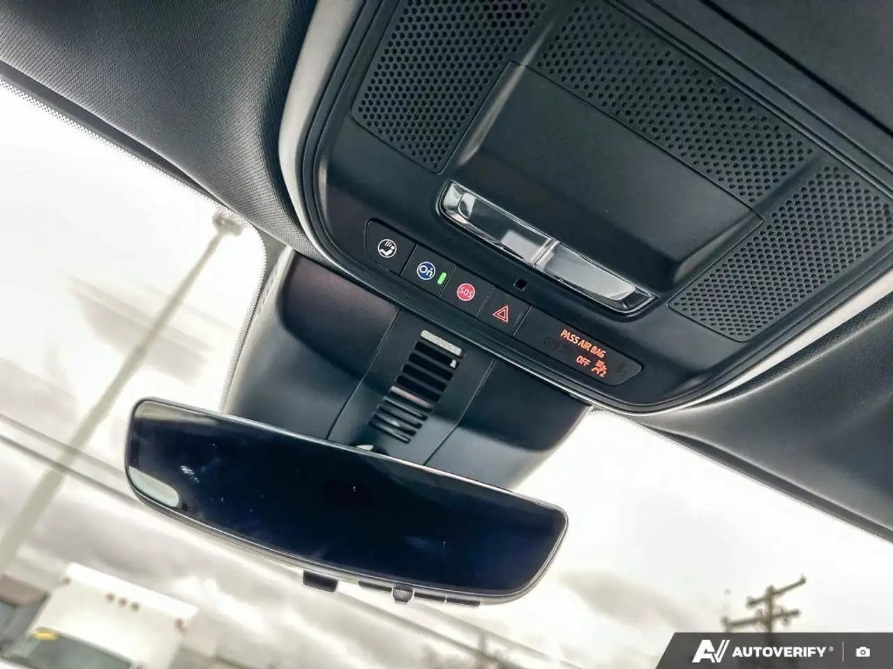 GMC Acadia снимка GMC Acadia