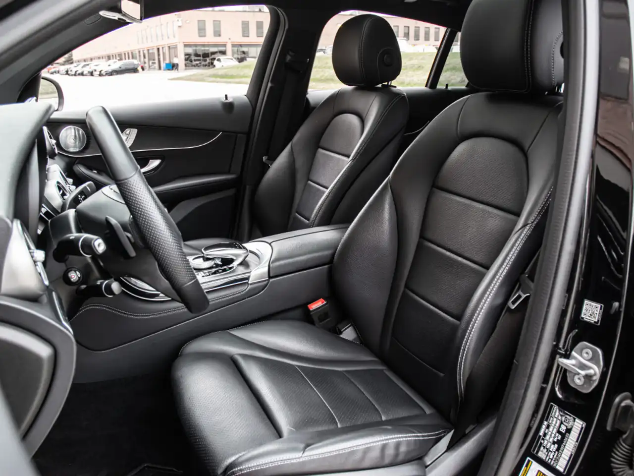 Mercedes-Benz GLC снимка Mercedes-Benz GLC