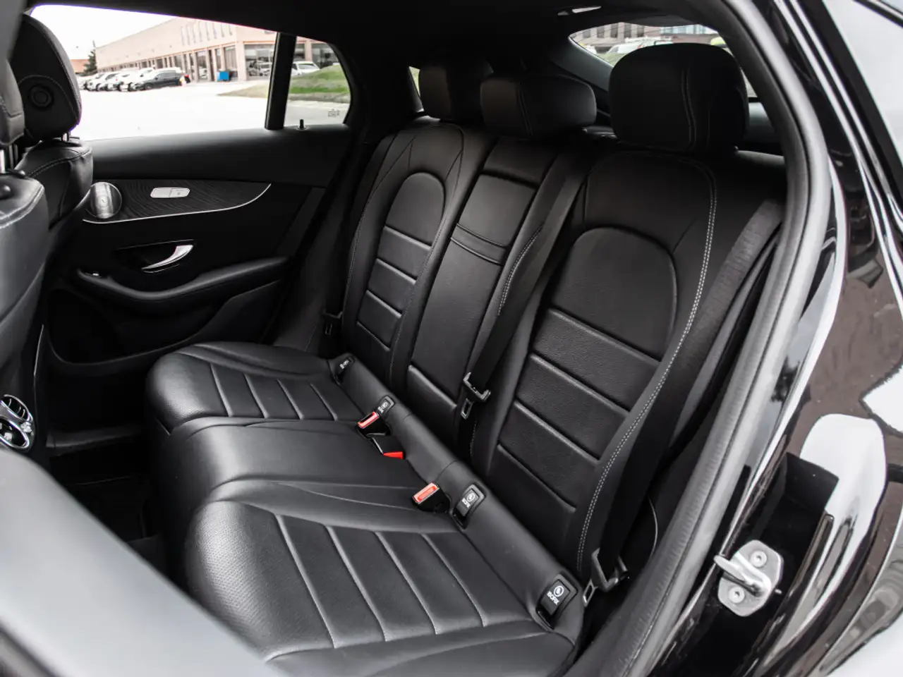 Mercedes-Benz GLC снимка Mercedes-Benz GLC