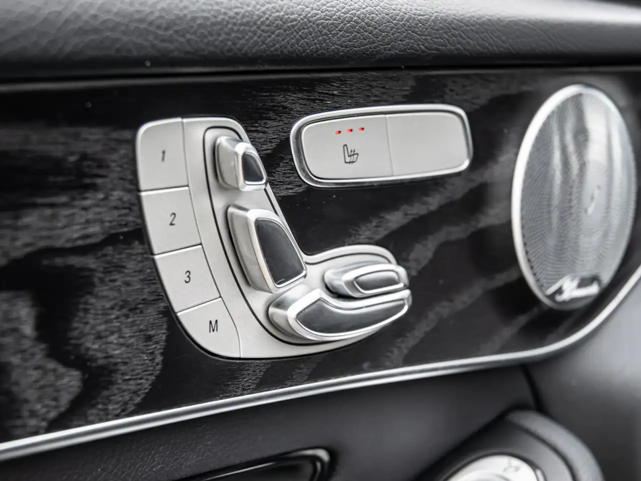 Mercedes-Benz GLC снимка Mercedes-Benz GLC