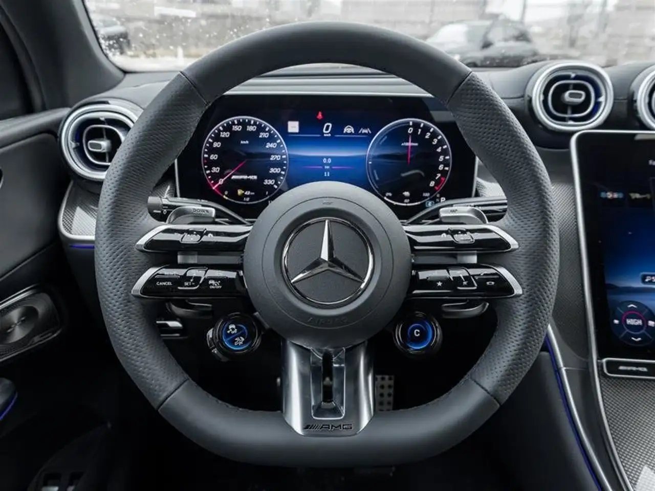 Mercedes-Benz GLC снимка Mercedes-Benz GLC