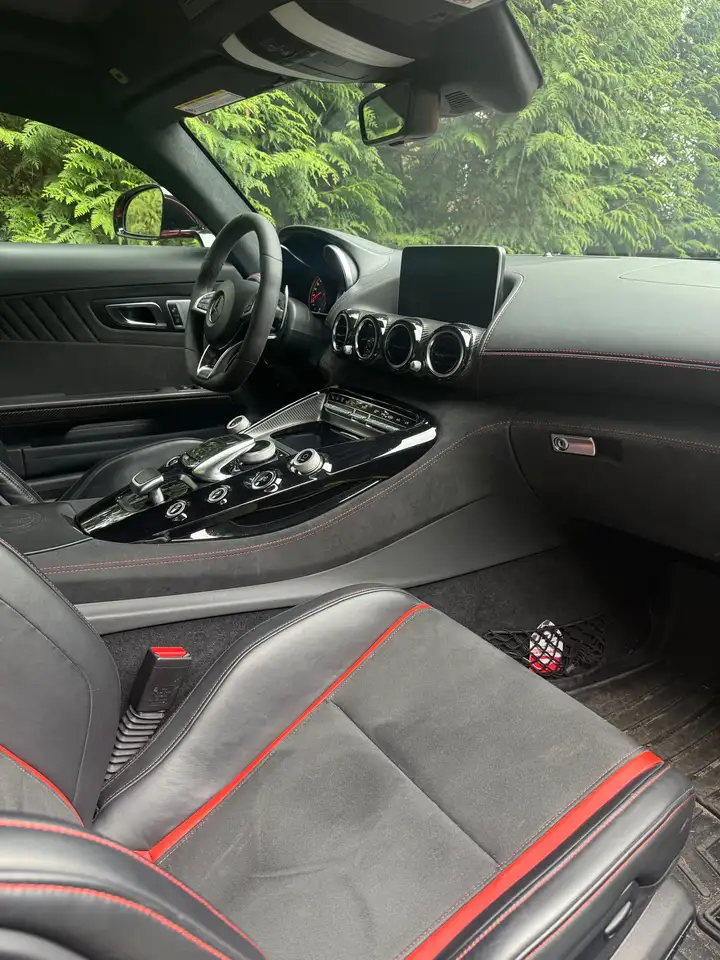Mercedes-Benz AMG GT снимка Mercedes-Benz AMG GT