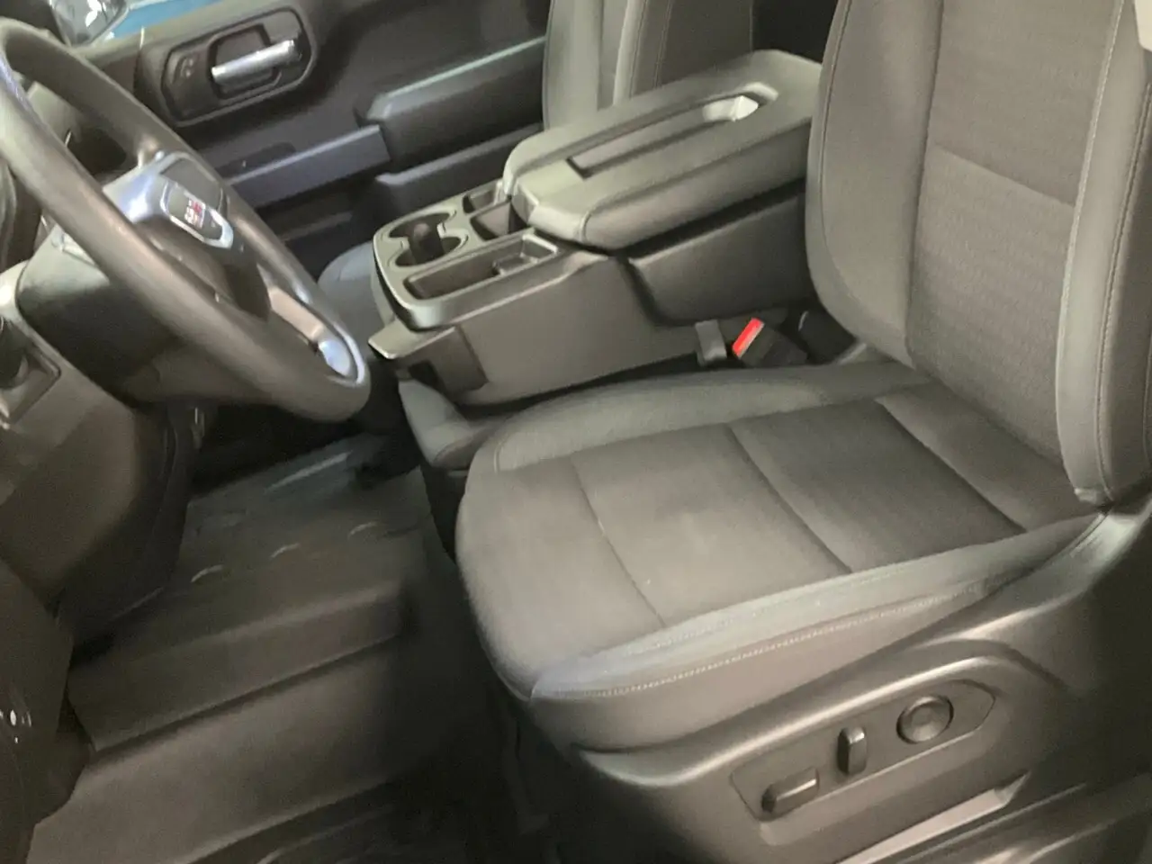GMC Sierra 1500 снимка GMC Sierra 1500