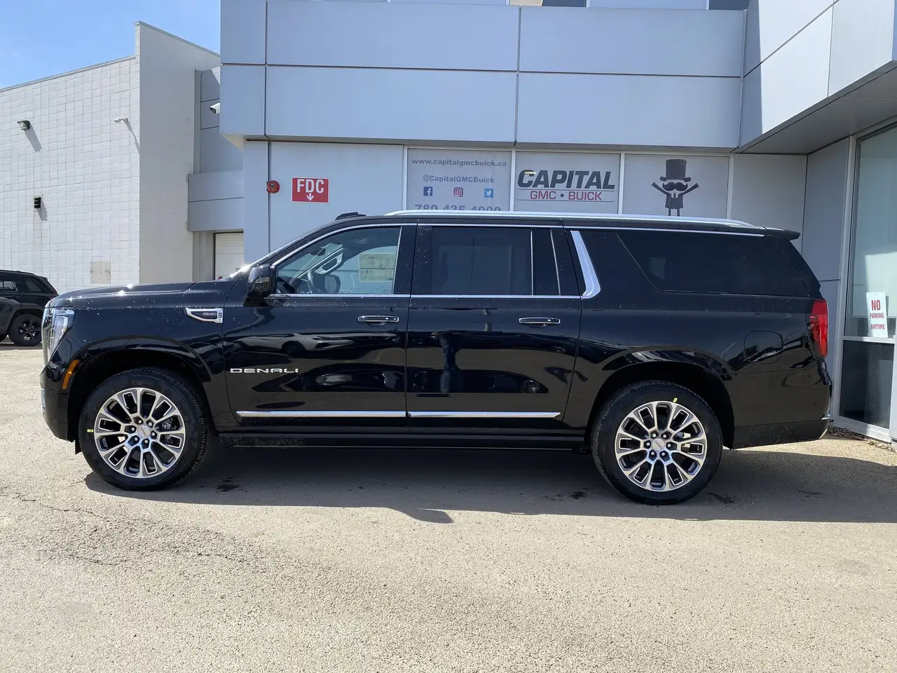 GMC Yukon photo GMC Yukon