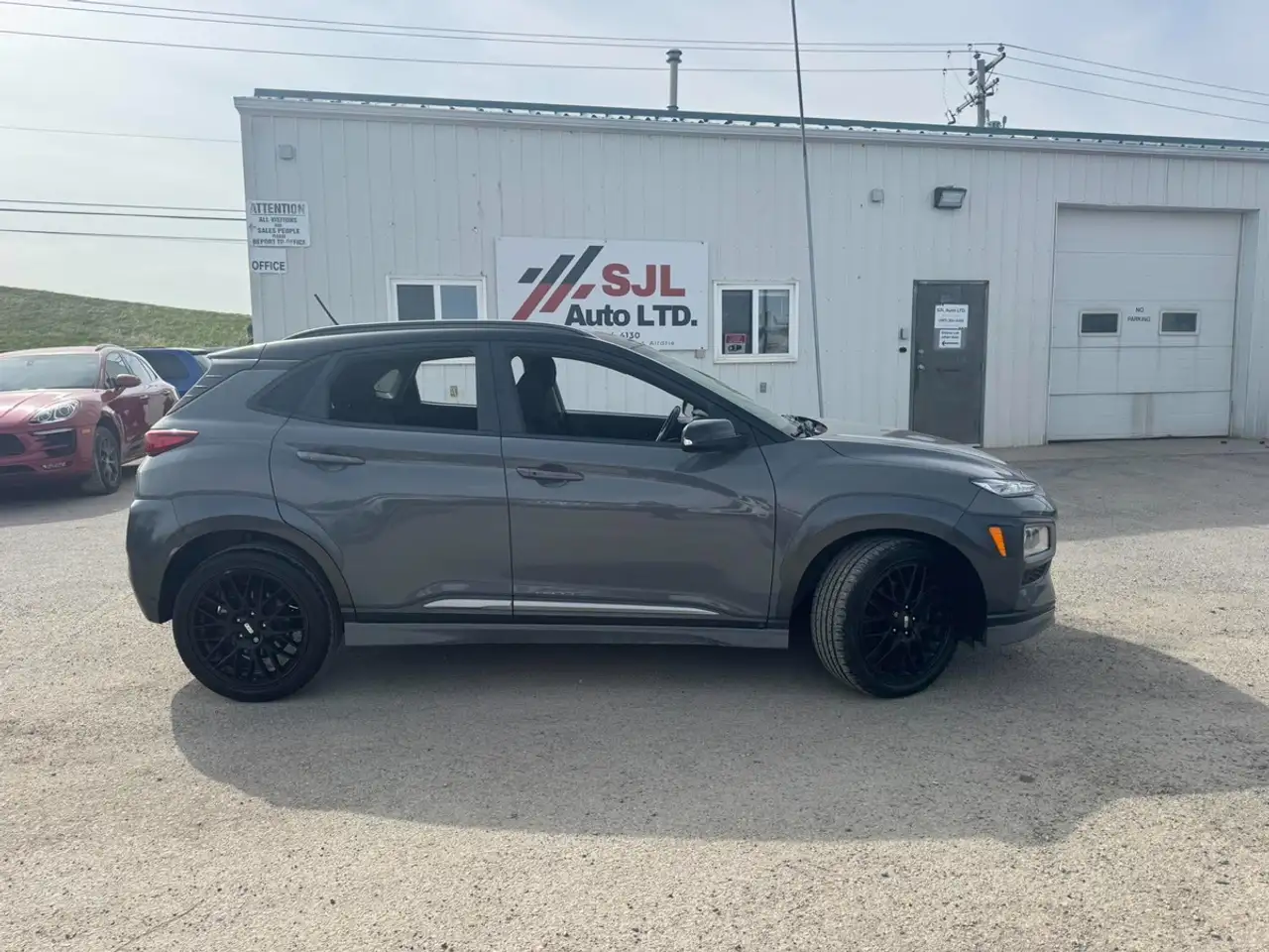 Hyundai KONA снимка Hyundai KONA