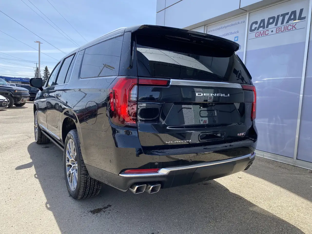 GMC Yukon photo GMC Yukon