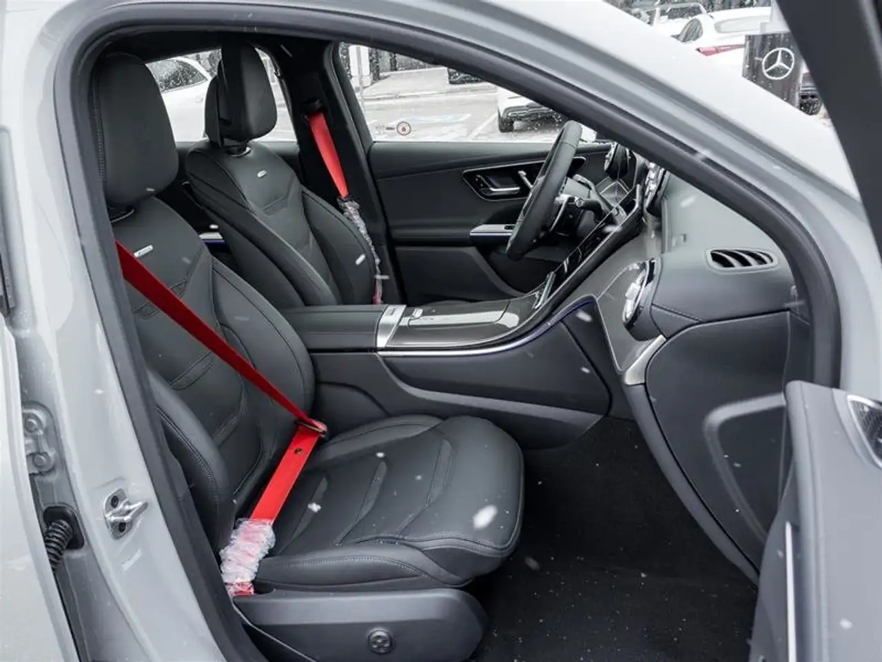 Mercedes-Benz GLC снимка Mercedes-Benz GLC