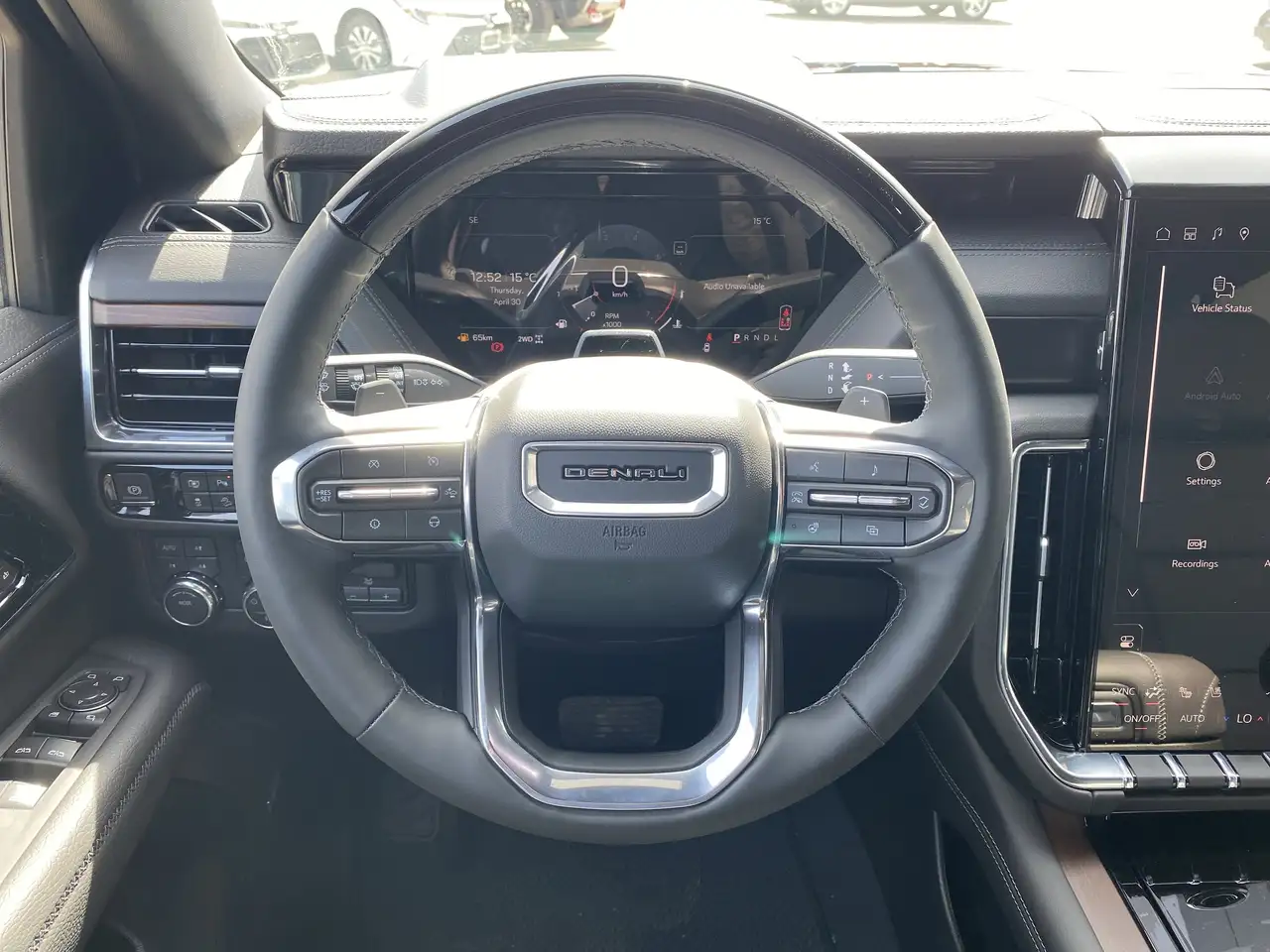 GMC Yukon photo GMC Yukon
