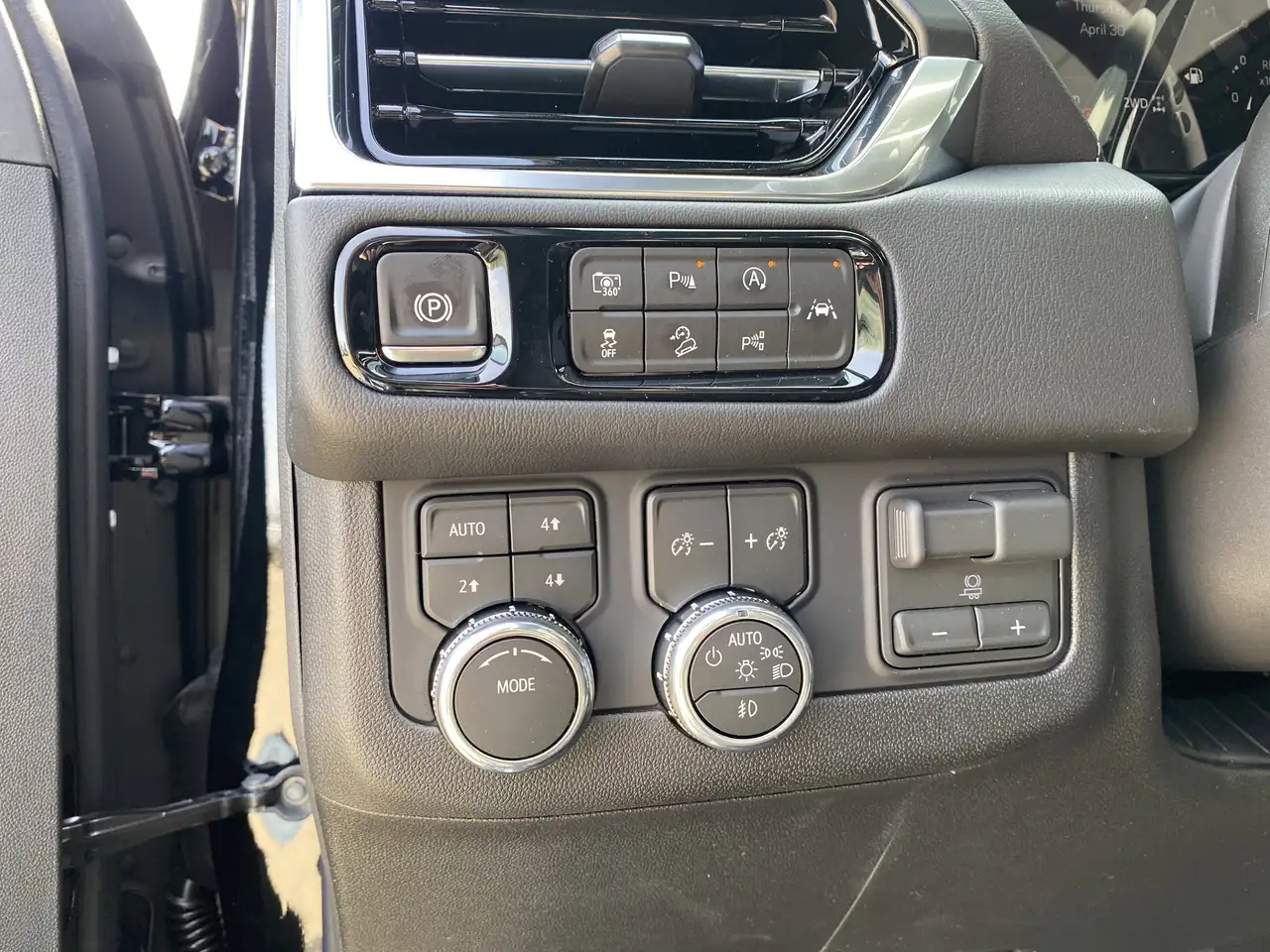 GMC Yukon photo GMC Yukon