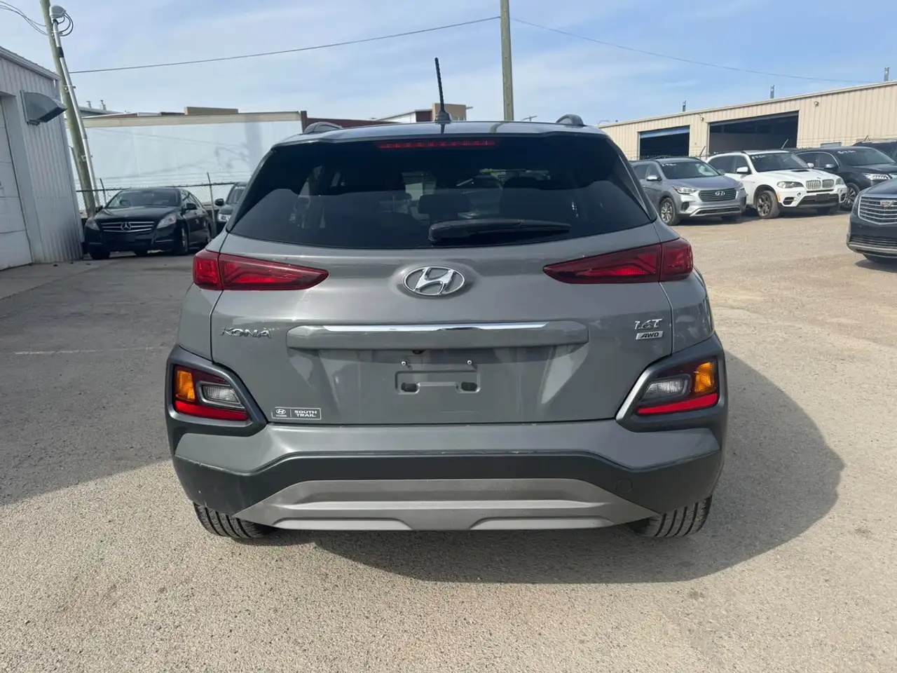 Hyundai KONA снимка Hyundai KONA