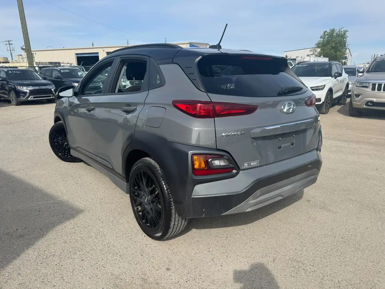 Hyundai KONA снимка Hyundai KONA